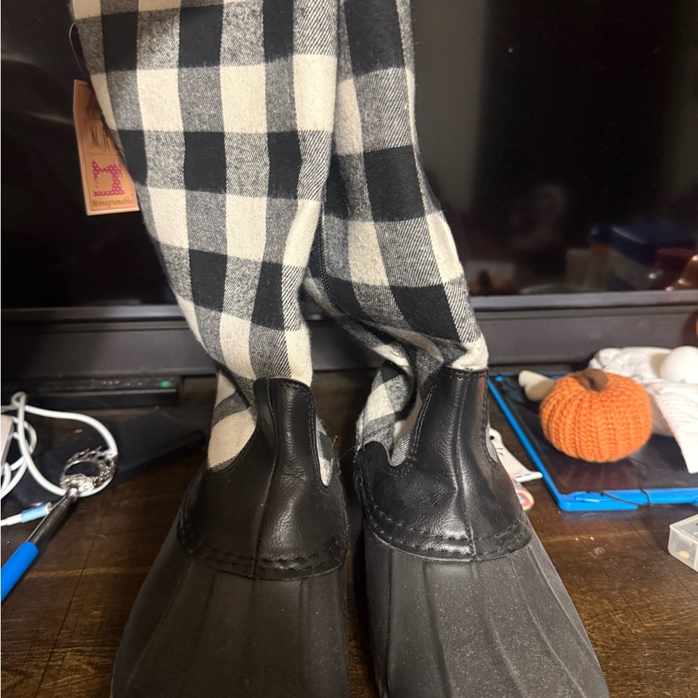 Avanti Black and White Plaid Winter Boots